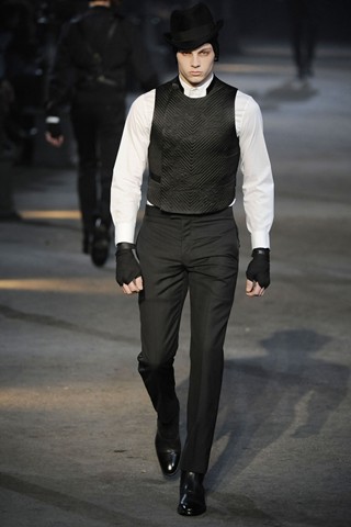 Alexander McQueen / - 2009-2010